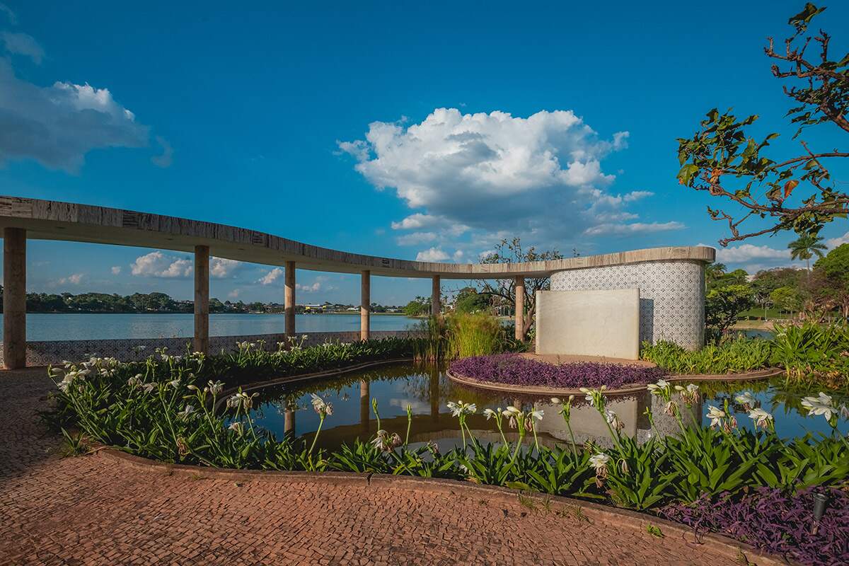 visão com jardins do local